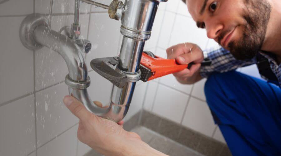 Leaking toilet repair in Wright, WY